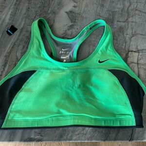 Nike Large dri fit sports top size Large